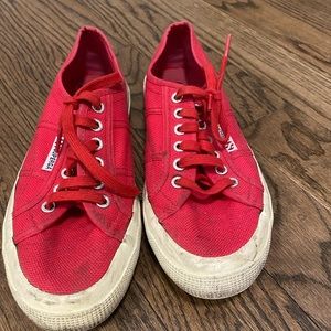 Red Supergas - size 8 - mid condition